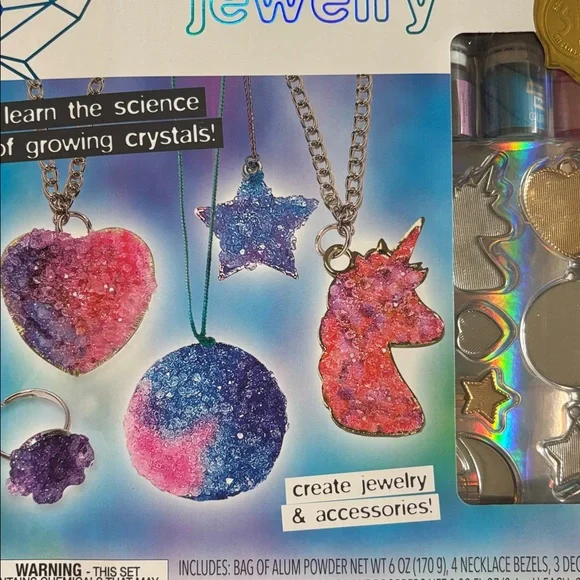 Crystal-Growing Jewelry Kit - Blue and Green - Picture 3 of 5